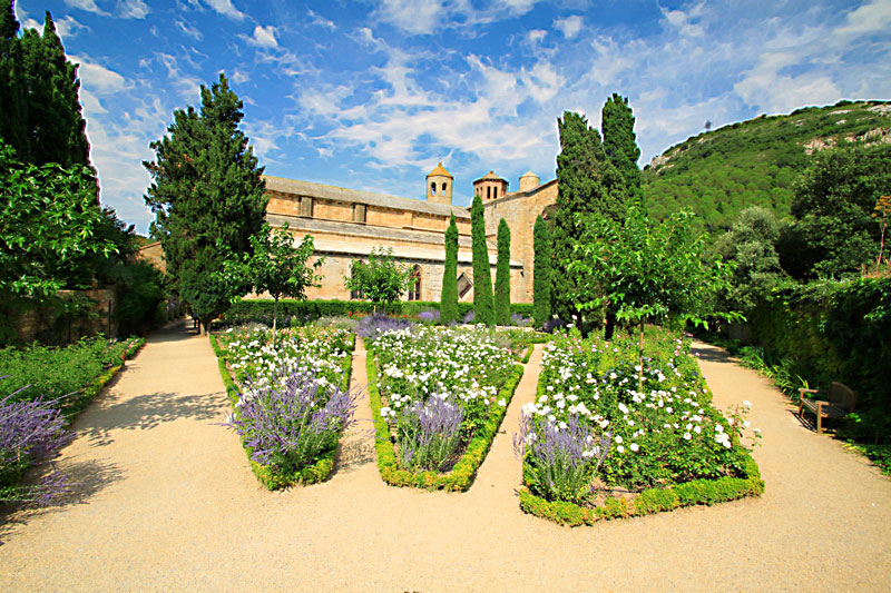 Abbaye de Fontfroide, des vins porteurs d’histoire(s) et d’oenotourisme
